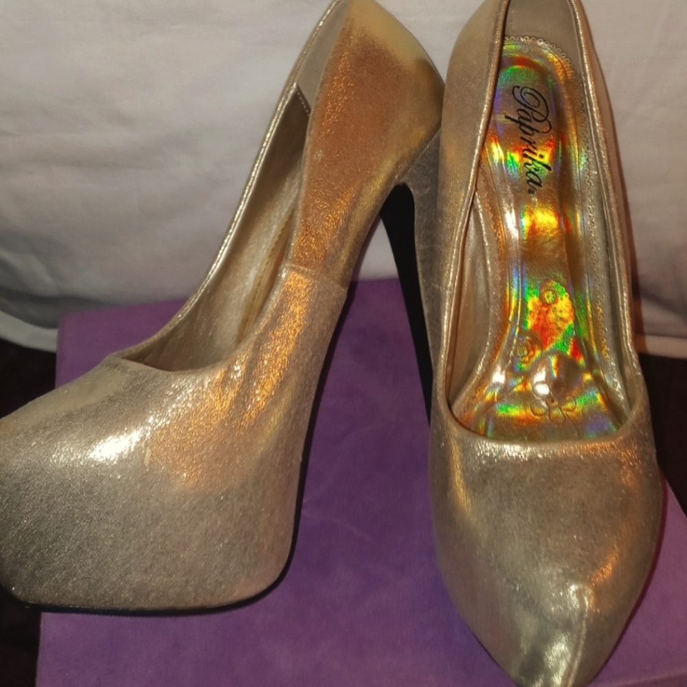 Paprika Gold Heels